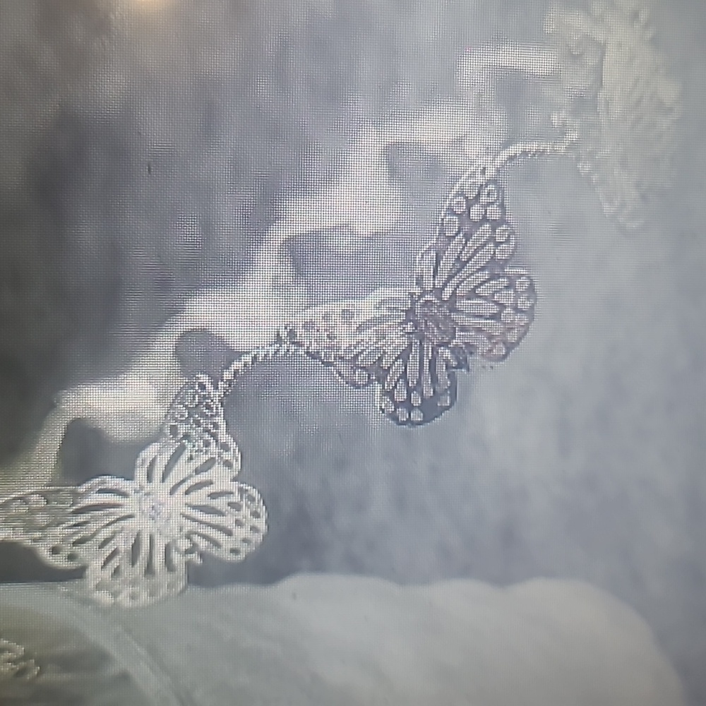 Beautiful butterfly headband/crown and 3 pairs of earrings. - Picture 9 of 9